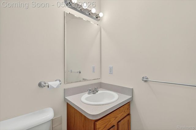 1607 Cedarwood Drive, Flushing, MI 48433