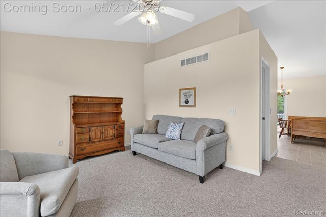 1607 Cedarwood Drive, Flushing, MI 48433