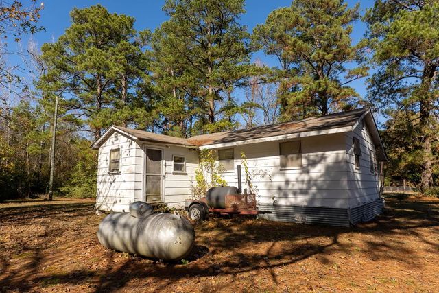 23684 Fm 227 E, Kennard, TX 75847