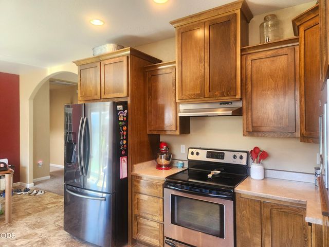 3806 Valley Meadows Drive, White City, OR 97503