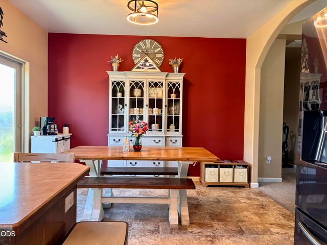 3806 Valley Meadows Drive, White City, OR 97503