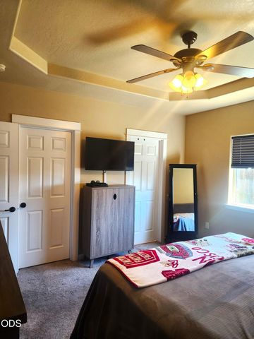 3806 Valley Meadows Drive, White City, OR 97503