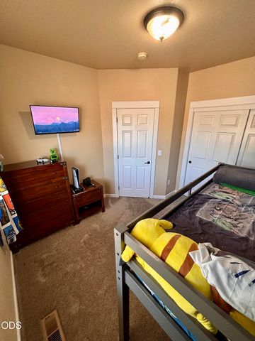 3806 Valley Meadows Drive, White City, OR 97503