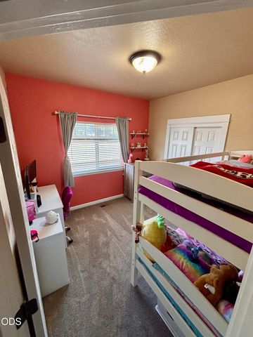 3806 Valley Meadows Drive, White City, OR 97503