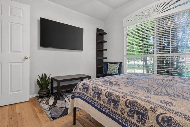 213 Diamond Oaks Drive, Hudson Oaks, TX 76087