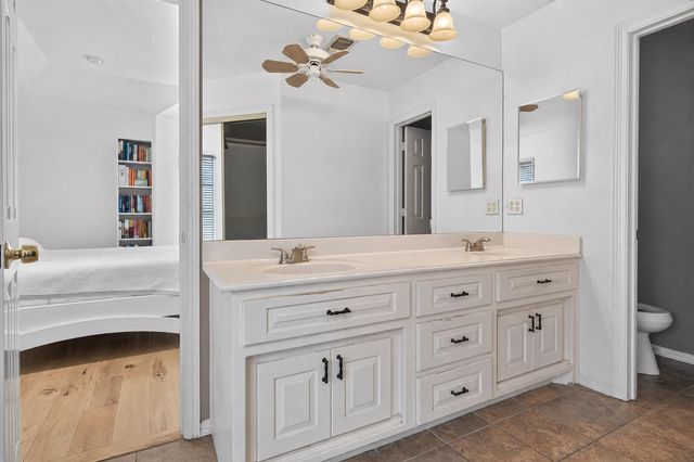 213 Diamond Oaks Drive, Hudson Oaks, TX 76087