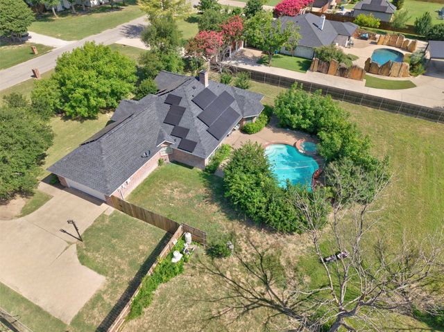 213 Diamond Oaks Drive, Hudson Oaks, TX 76087