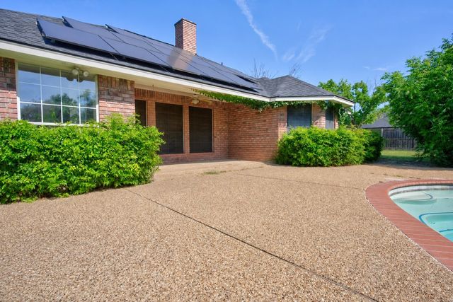 213 Diamond Oaks Drive, Hudson Oaks, TX 76087