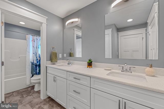 420 WINEBRENNER RD, Martinsburg, WV 25404