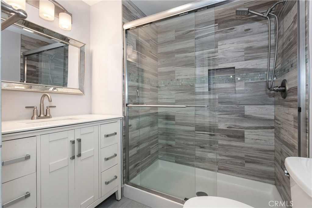 Image 14 of property listing at 618 N Howard Street 128, Glendale, CA 91206