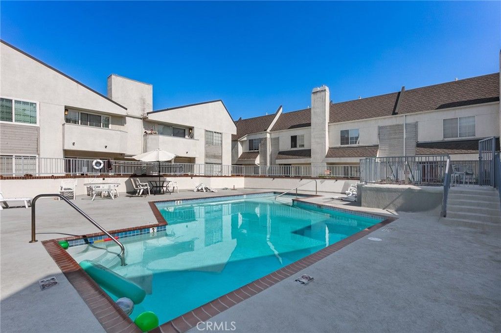 Image 20 of property listing at 618 N Howard Street 128, Glendale, CA 91206