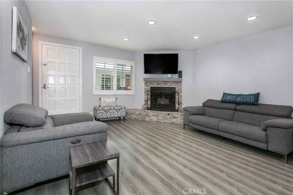 Image 3 of property listing at 618 N Howard Street 128, Glendale, CA 91206