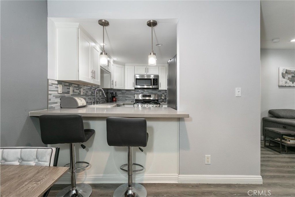 Image 8 of property listing at 618 N Howard Street 128, Glendale, CA 91206