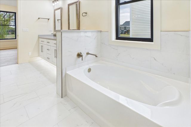 22075 W Casa Bella View, Kildeer, IL 60047