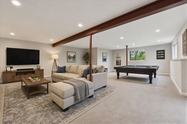22075 W Casa Bella View, Kildeer, IL 60047