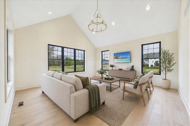 22075 W Casa Bella View, Kildeer, IL 60047