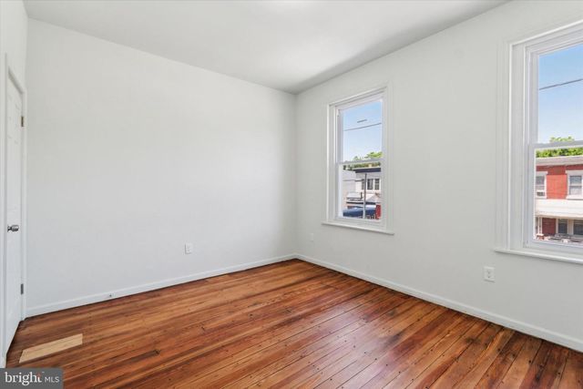 5904 W GIRARD AVE, Philadelphia, PA 19151