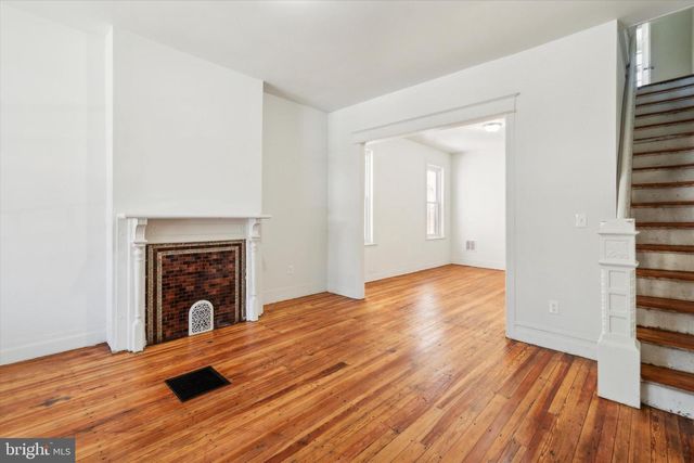 5904 W GIRARD AVE, Philadelphia, PA 19151