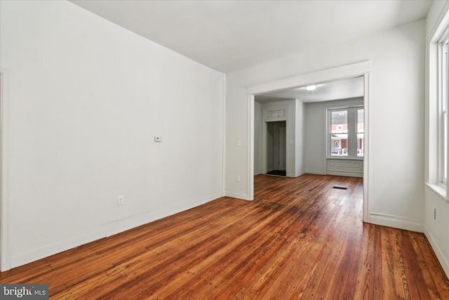 5904 W GIRARD AVE, Philadelphia, PA 19151