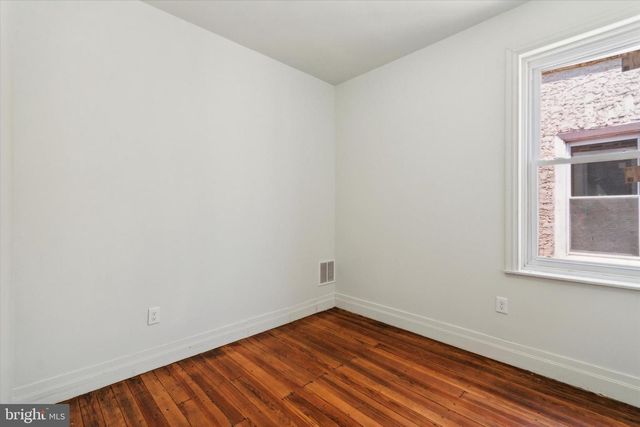 5904 W GIRARD AVE, Philadelphia, PA 19151