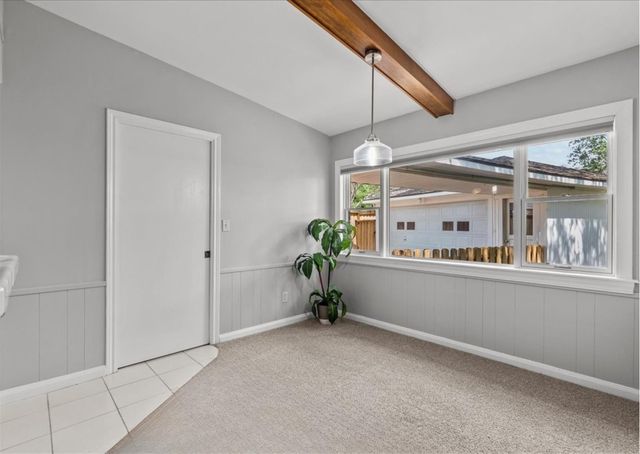 606 Forest Lake Drive, Seabrook, TX 77586