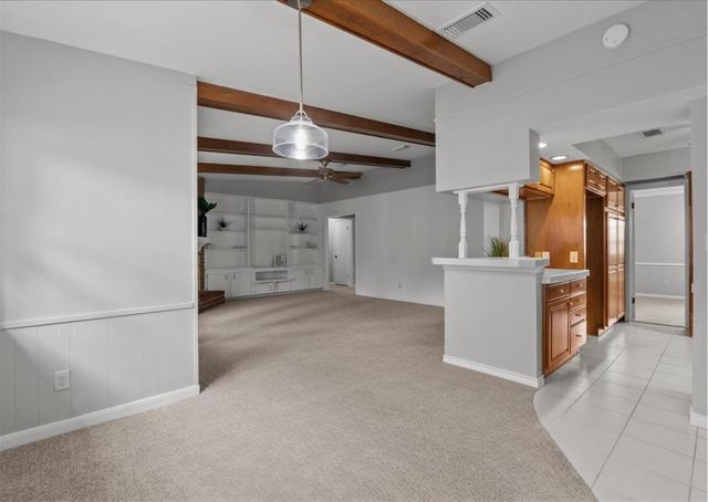 606 Forest Lake Drive, Seabrook, TX 77586