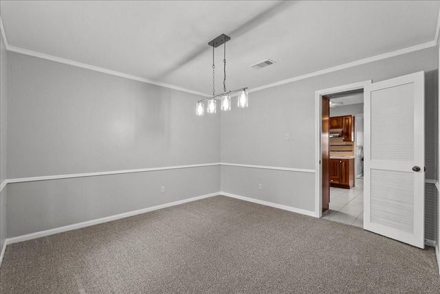 606 Forest Lake Drive, Seabrook, TX 77586