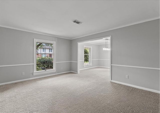 606 Forest Lake Drive, Seabrook, TX 77586