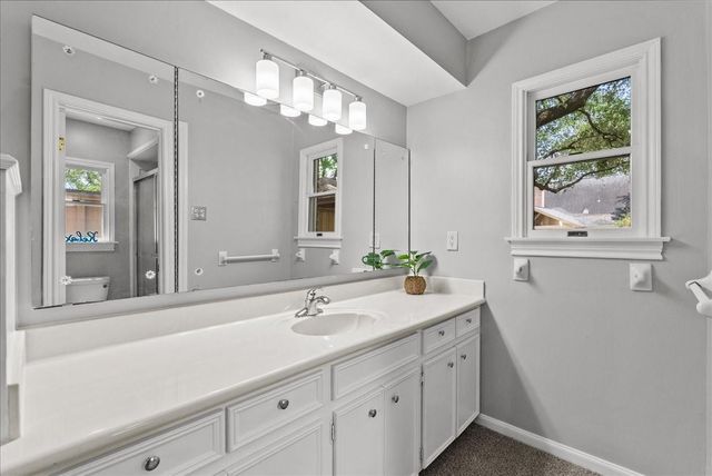 606 Forest Lake Drive, Seabrook, TX 77586