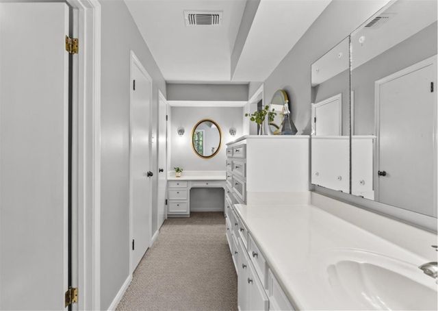 606 Forest Lake Drive, Seabrook, TX 77586