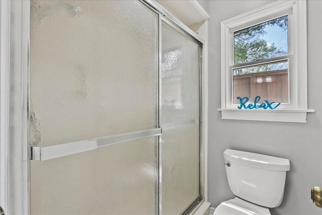 606 Forest Lake Drive, Seabrook, TX 77586