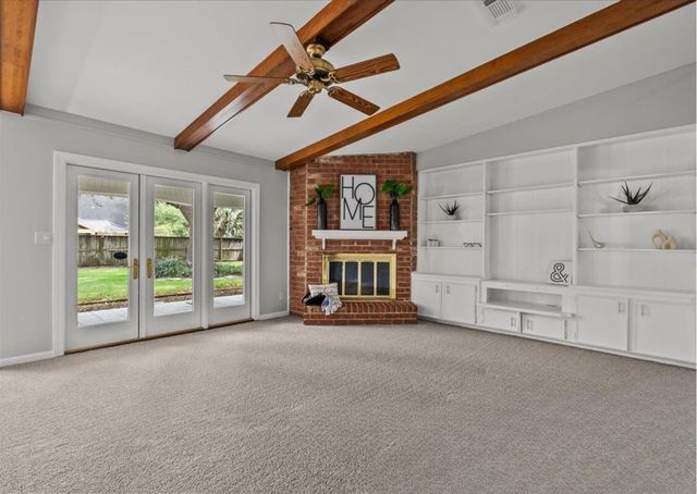 606 Forest Lake Drive, Seabrook, TX 77586