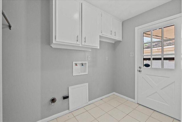 606 Forest Lake Drive, Seabrook, TX 77586