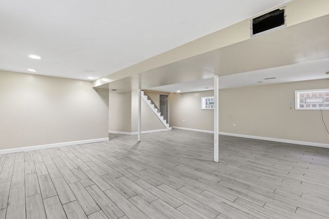 1907 Suffolk Avenue, Westchester, IL 60154