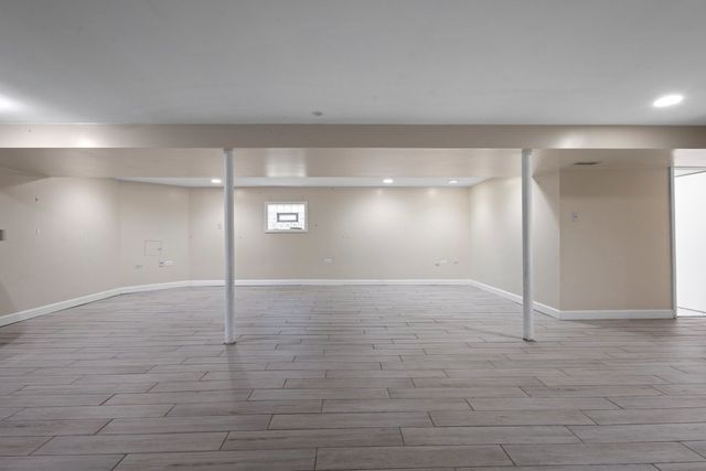 1907 Suffolk Avenue, Westchester, IL 60154