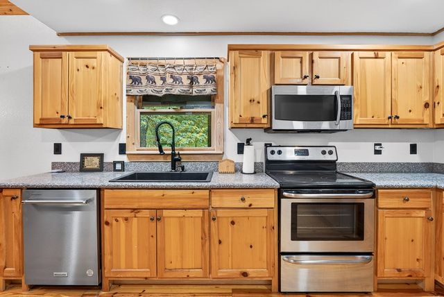160 Acadia Drive, Ellijay, GA 30540