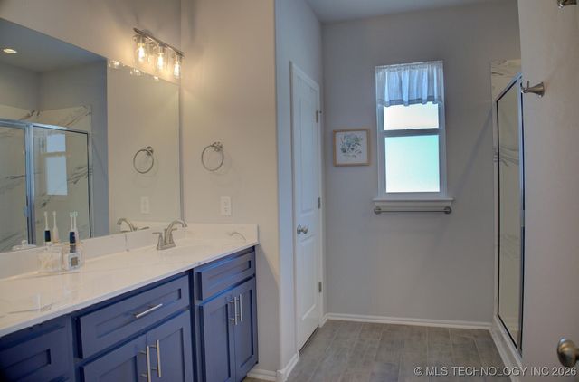 814 E Honolulu Place, Broken Arrow, OK 74012