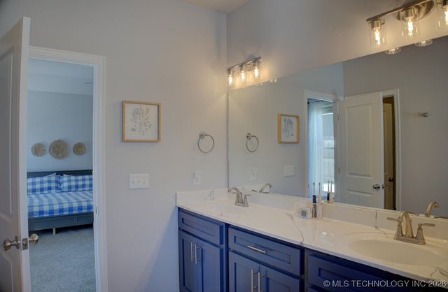 814 E Honolulu Place, Broken Arrow, OK 74012