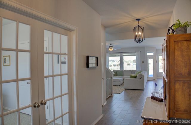 814 E Honolulu Place, Broken Arrow, OK 74012