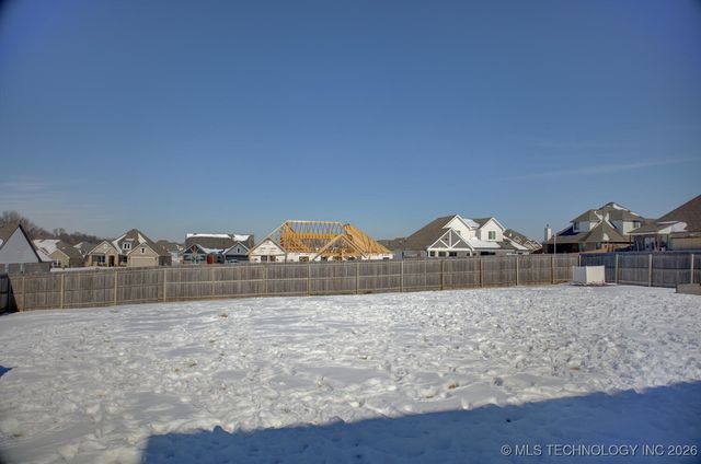 814 E Honolulu Place, Broken Arrow, OK 74012