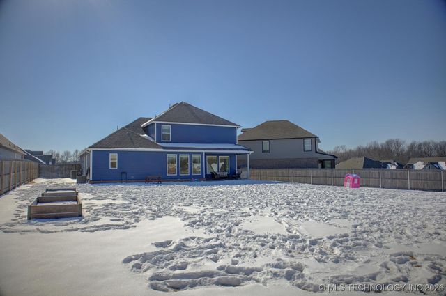 814 E Honolulu Place, Broken Arrow, OK 74012