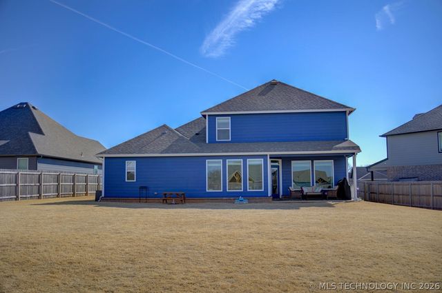 814 E Honolulu Place, Broken Arrow, OK 74012