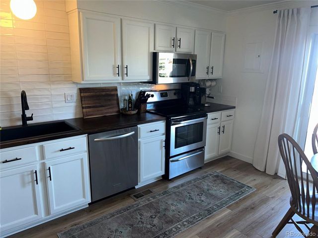 2085 Oakcrest Cir, Castle Rock, CO 80104