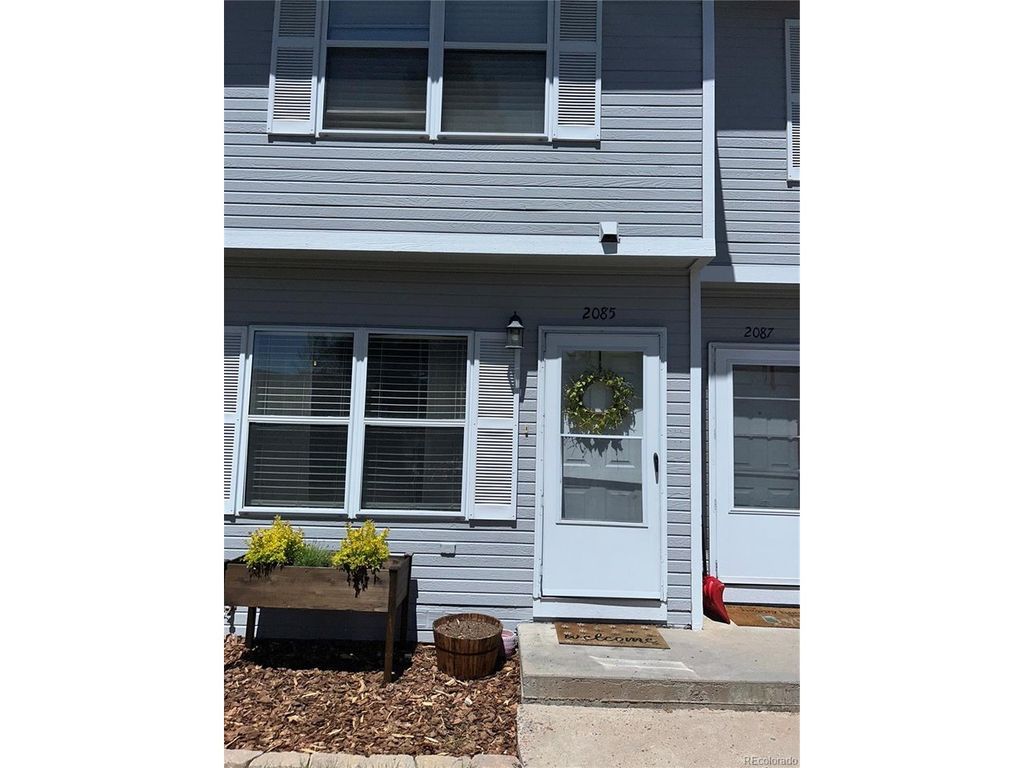 2085 Oakcrest Cir, Castle Rock, CO 80104