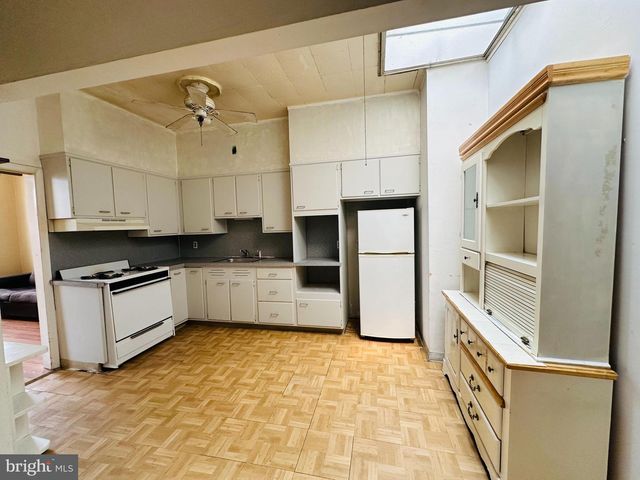 1218 MCKEAN ST, Philadelphia, PA 19148