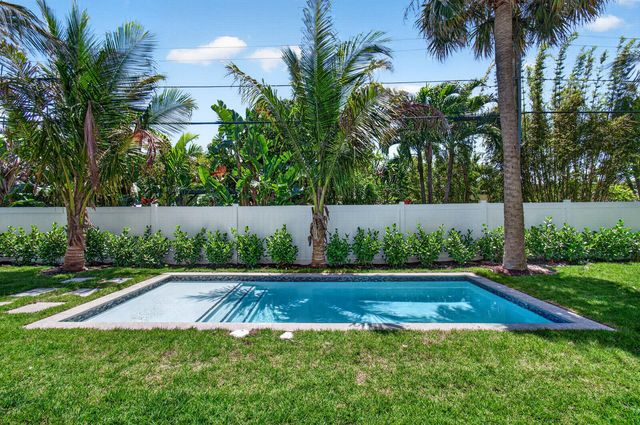 354 Leigh Road, West Palm Beach, FL 33405