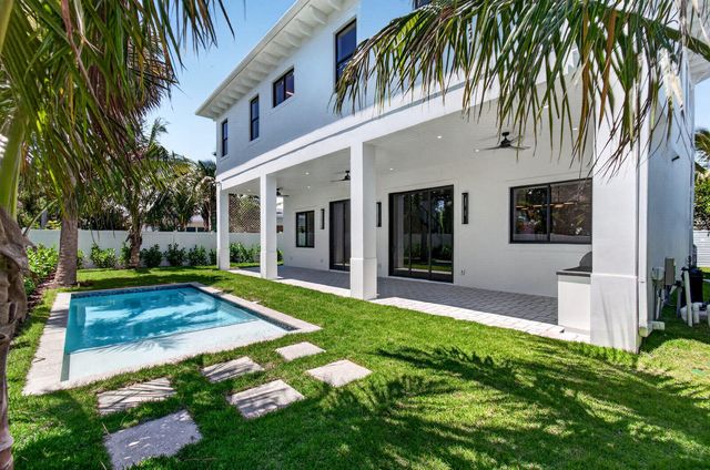 354 Leigh Road, West Palm Beach, FL 33405