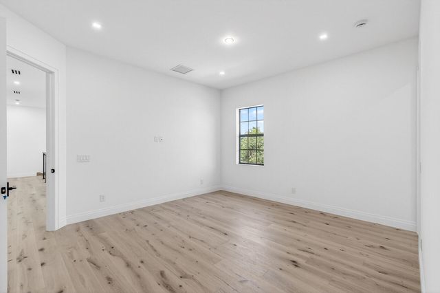 354 Leigh Road, West Palm Beach, FL 33405