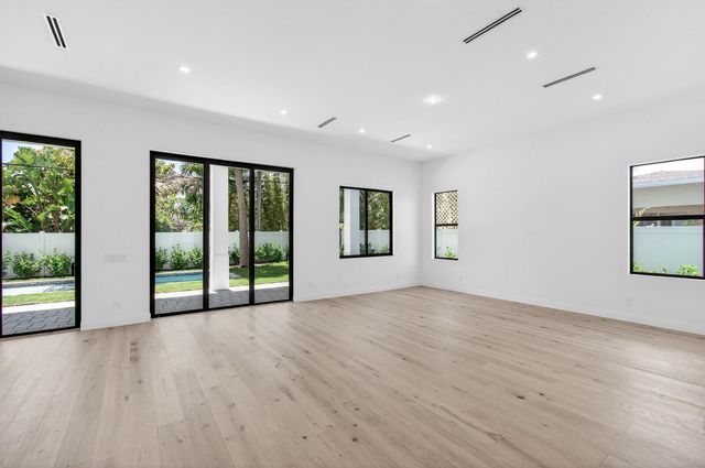 354 Leigh Road, West Palm Beach, FL 33405