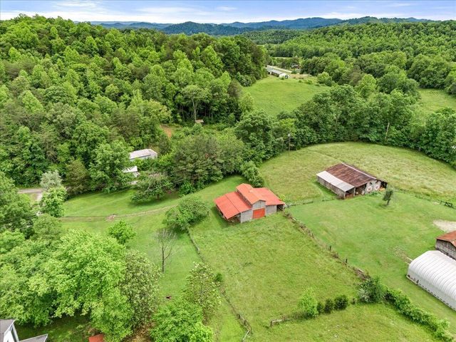 100 Lowell Brown Road, Rockholds, KY 40759